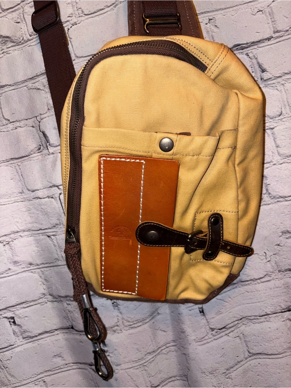 TSD Brand Hidden Woods Canvas Sling Crossbody Bag Travel Khaki Tan Multi Pocket - Picture 2 of 16